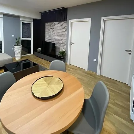 Vip Center *