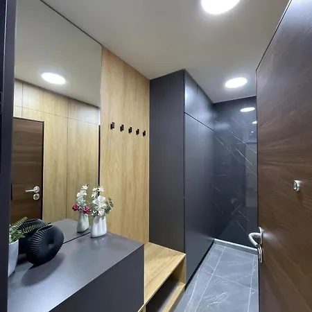 Vip Center